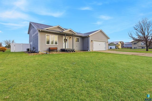 100 Jessica St Street, Worthing, SD 57077