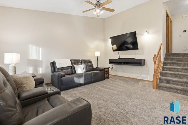 100 Jessica St Street, Worthing, SD 57077