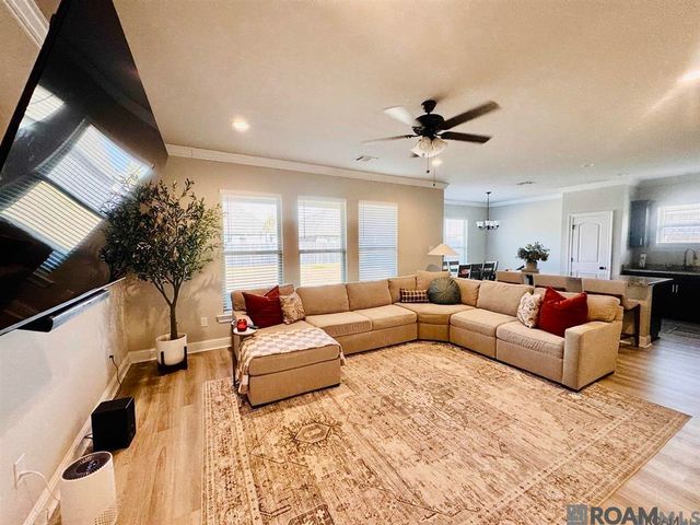 1547 Rangeland Ave, Zachary, LA 70791
