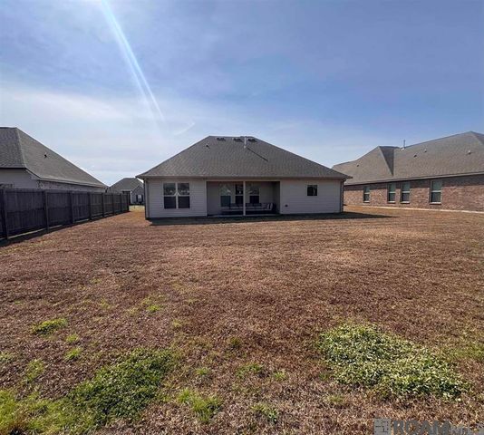1547 Rangeland Ave, Zachary, LA 70791