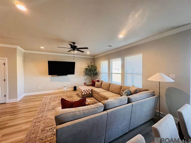 1547 Rangeland Ave, Zachary, LA 70791