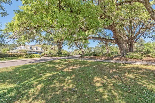 141 Gathering Island Road, Summerville, SC 29485