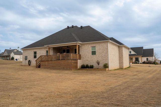 1 Avrey Lane, Greenbrier, AR 72058