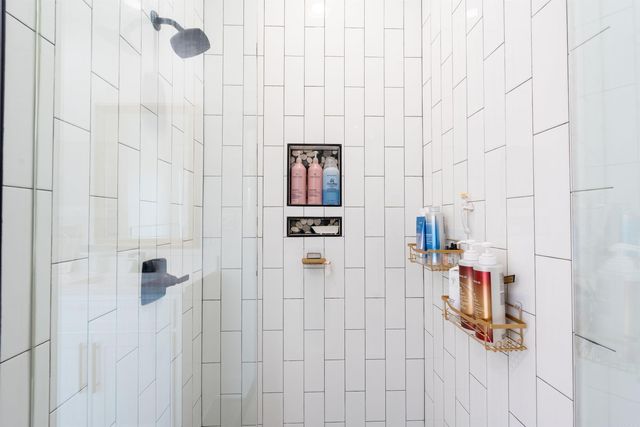 1 Avrey Lane, Greenbrier, AR 72058