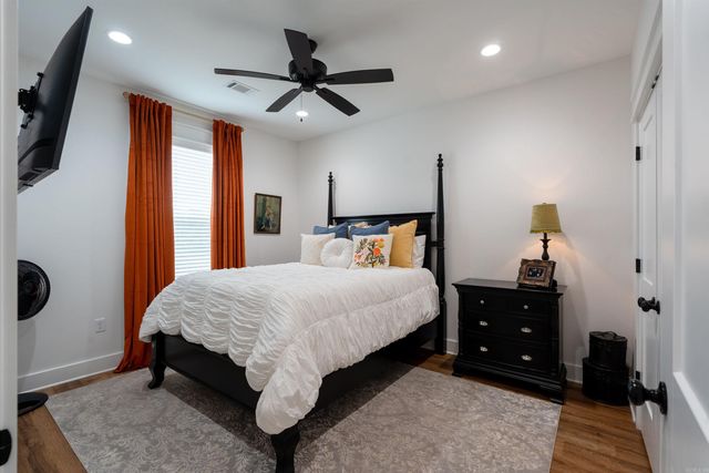 1 Avrey Lane, Greenbrier, AR 72058