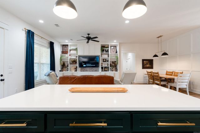 1 Avrey Lane, Greenbrier, AR 72058