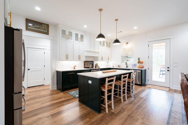 1 Avrey Lane, Greenbrier, AR 72058