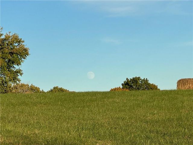 5775 SE W Highway, Lathrop, MO 64465