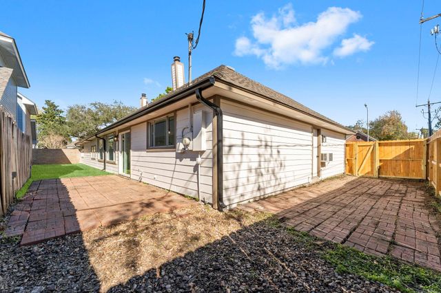 1678 Beaconshire Road, Houston, TX 77077