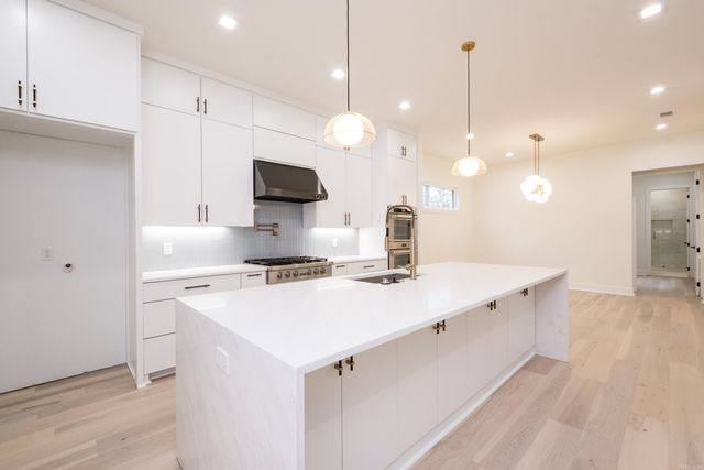 32 Mereville Place, Little Rock, AR 72223