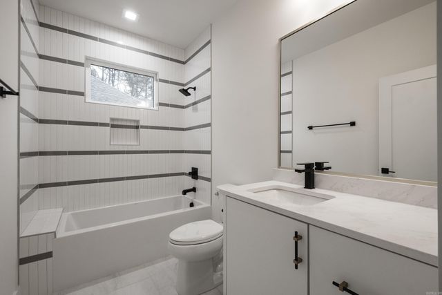 32 Mereville Place, Little Rock, AR 72223