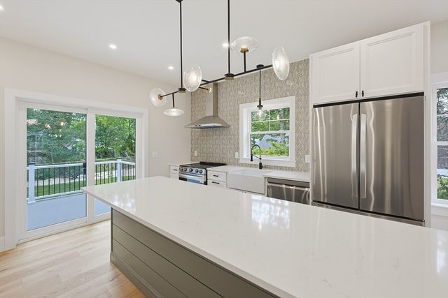 19 Puritan Road, Bourne, MA 02532