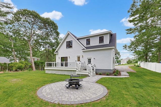 19 Puritan Road, Bourne, MA 02532