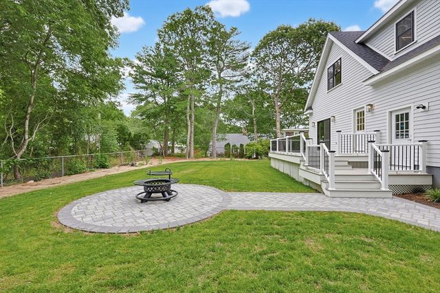 19 Puritan Road, Bourne, MA 02532