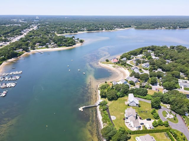 19 Puritan Road, Bourne, MA 02532
