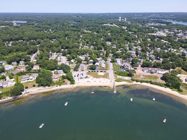 19 Puritan Road, Bourne, MA 02532