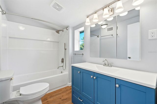 19402 E 5TH STREET, Umatilla, FL 32784