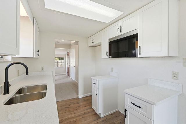 19402 E 5TH STREET, Umatilla, FL 32784