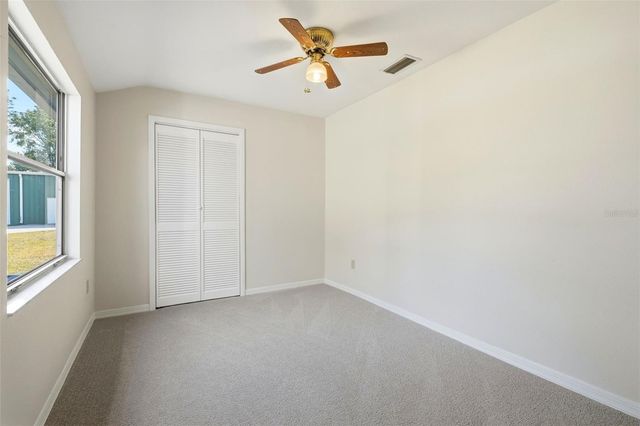 19402 E 5TH STREET, Umatilla, FL 32784