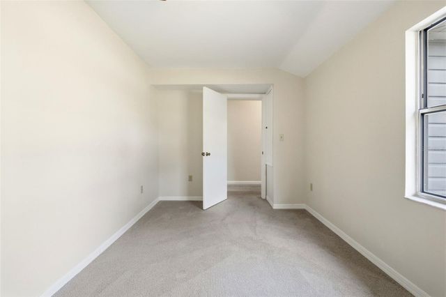 19402 E 5TH STREET, Umatilla, FL 32784