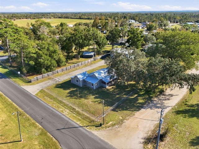 19402 E 5TH STREET, Umatilla, FL 32784