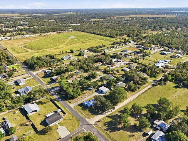 19402 E 5TH STREET, Umatilla, FL 32784
