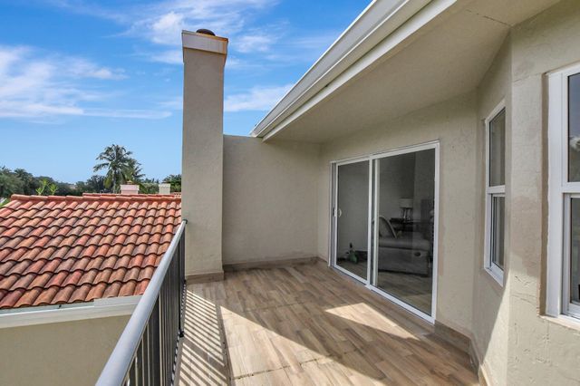 7477 Campo Florido, Boca Raton, FL 33433