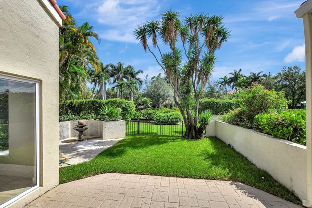 7477 Campo Florido, Boca Raton, FL 33433