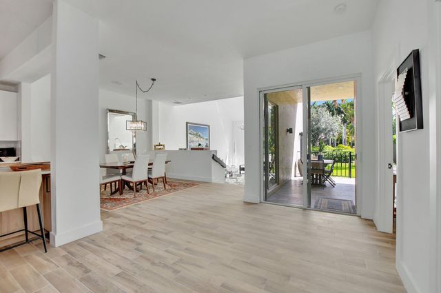 7477 Campo Florido, Boca Raton, FL 33433