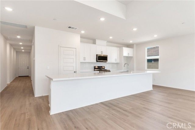 13743 Mesa View Drive, Victorville, CA 92392