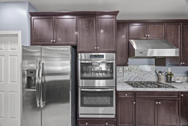 826 Genaro Drive, Perris, CA 92571