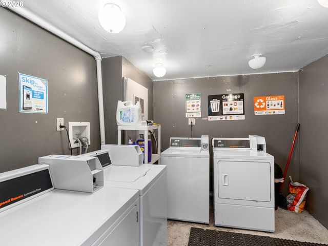 1626 Se ASH St, Portland, OR 97214