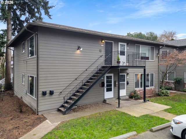 1626 Se ASH St, Portland, OR 97214