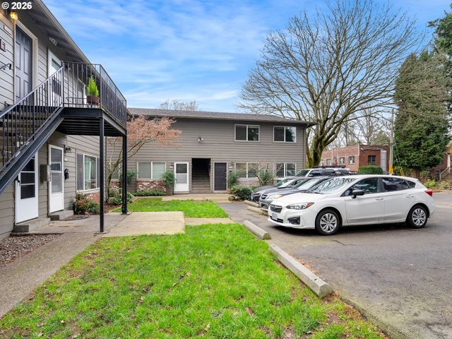 1626 Se ASH St, Portland, OR 97214