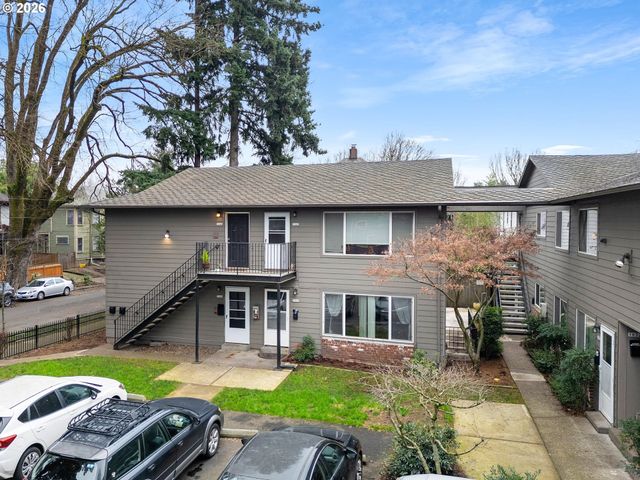 1626 Se ASH St, Portland, OR 97214