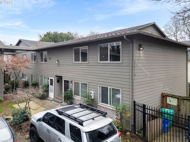 1626 Se ASH St, Portland, OR 97214