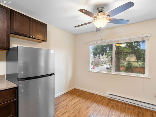 1626 Se ASH St, Portland, OR 97214