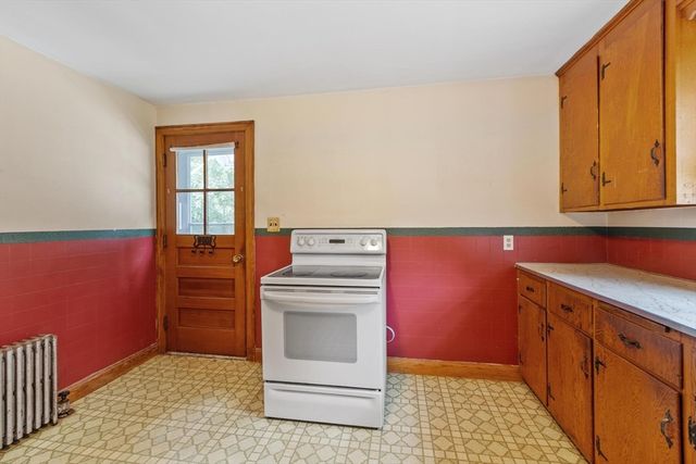 25 Starr St, Leominster, MA 01453