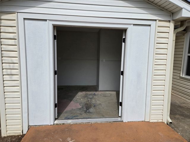 404 S Pecan Street, Bells, TX 75414