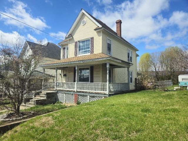 E 314 HAWTHORNE ST, Covington, VA 24426