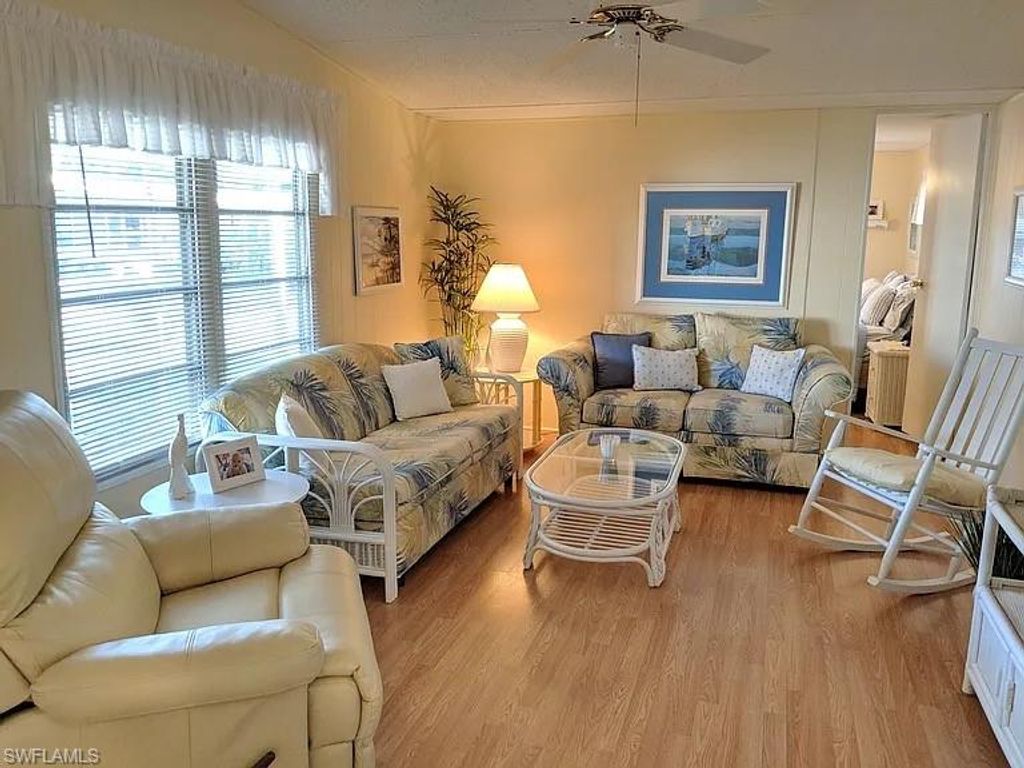 47 Poinsettia DR, FORT MYERS, FL 33905 — photo 4