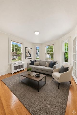 15 Hampstead St, Lowell, MA 01852