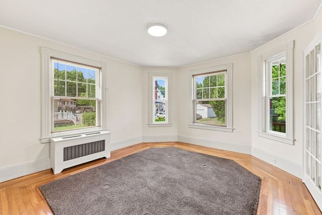 15 Hampstead St, Lowell, MA 01852