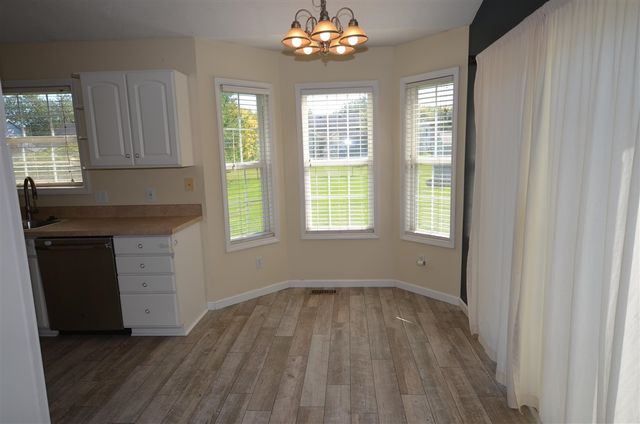 3015 Mandarin Grove Lane, Kalamazoo, MI 49004