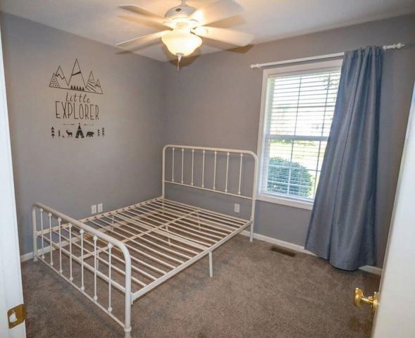 3015 Mandarin Grove Lane, Kalamazoo, MI 49004