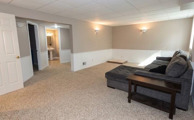 3015 Mandarin Grove Lane, Kalamazoo, MI 49004