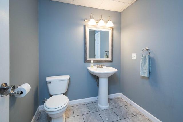 3015 Mandarin Grove Lane, Kalamazoo, MI 49004