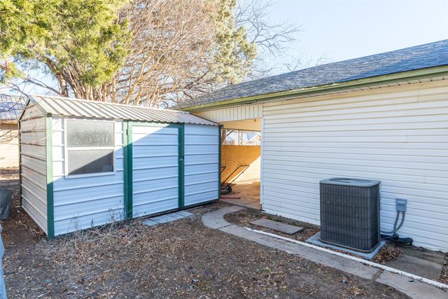 504 Oak Street, Clyde, TX 79510