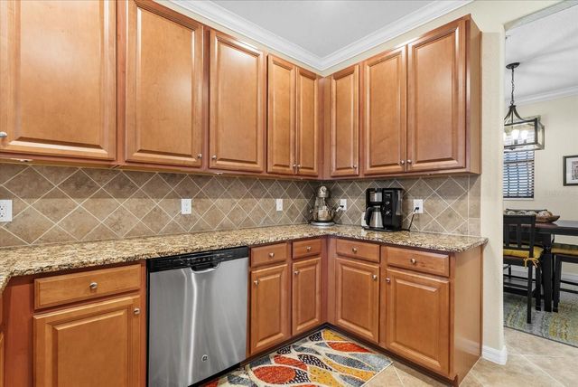 20080 RAGAZZA CIRCLE 202, Venice, FL 34293