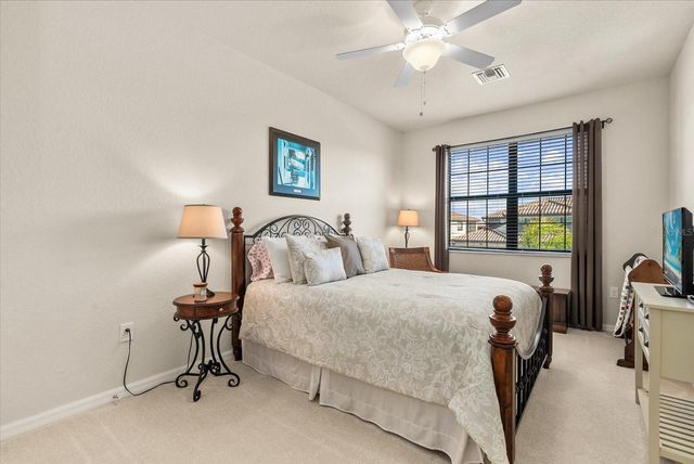 20080 RAGAZZA CIRCLE 202, Venice, FL 34293